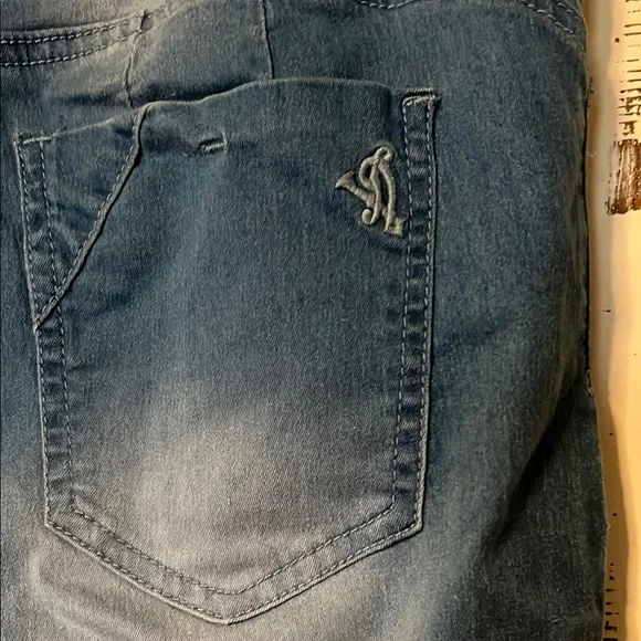 VIP Blue Jeggings with Stretch and Tapered Fit - Picture 7 of 8